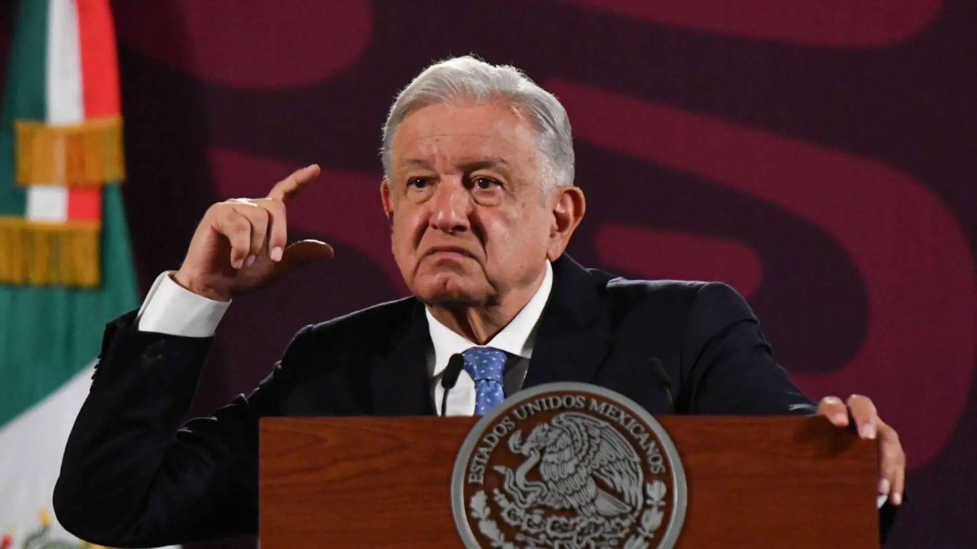 AMLO (2)